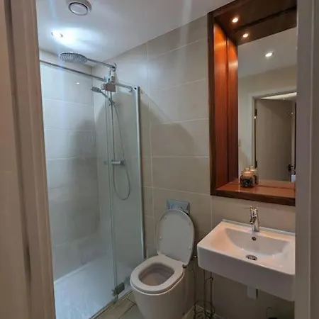 2 Bedroom Flat CBG Exterior foto